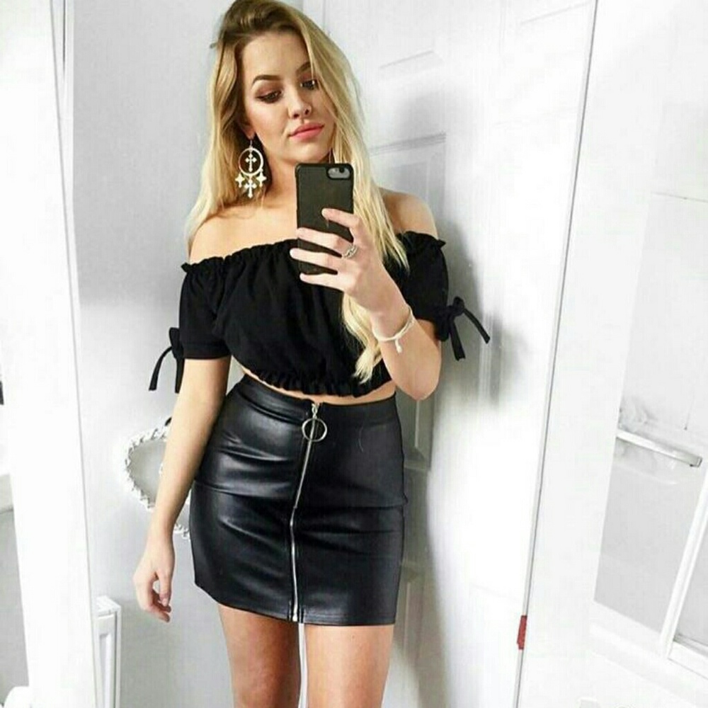 NEW FAUX LEATHER BLACK ZIP SKIRT